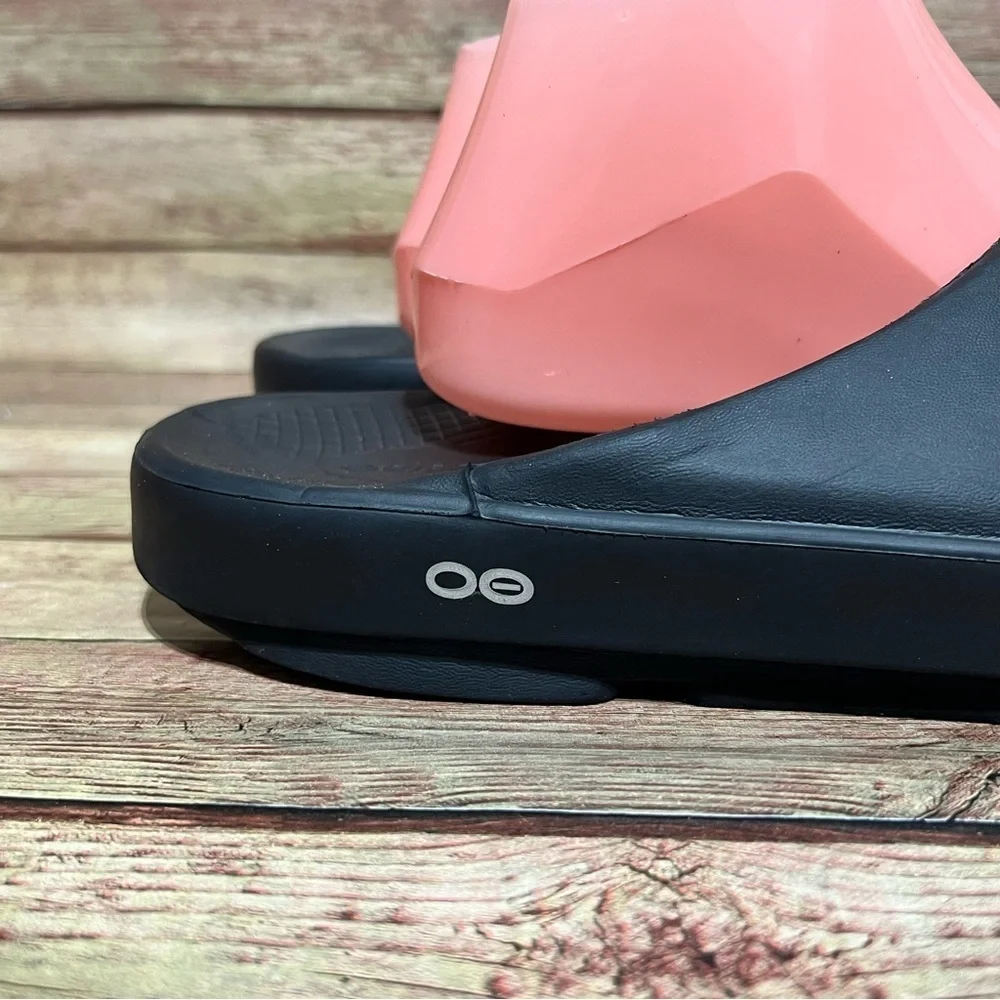 Oofos Ooahh Black Recovery Slide Sandals